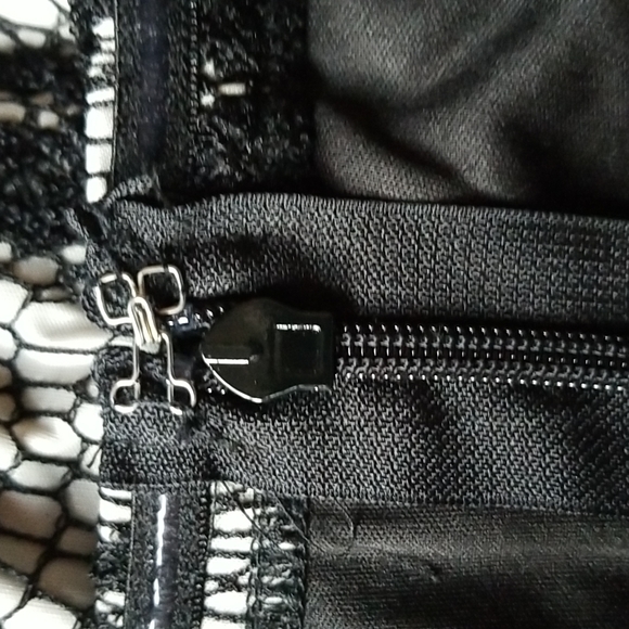 Womens special occasion dress - Picture 7 of 8